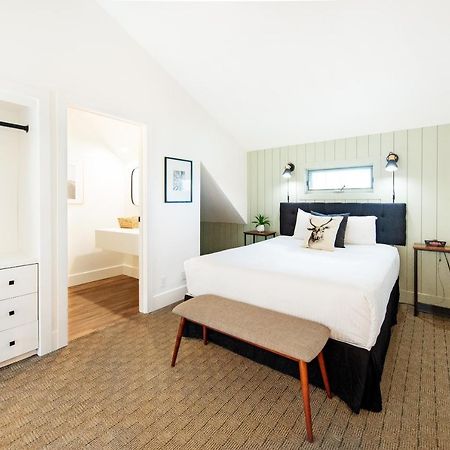 Waterton Glacier Suites Экстерьер фото