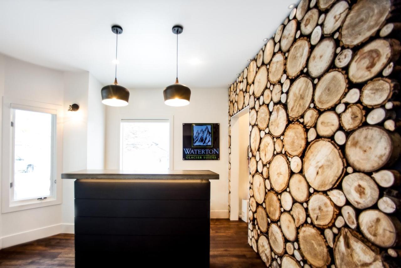 Waterton Glacier Suites Экстерьер фото