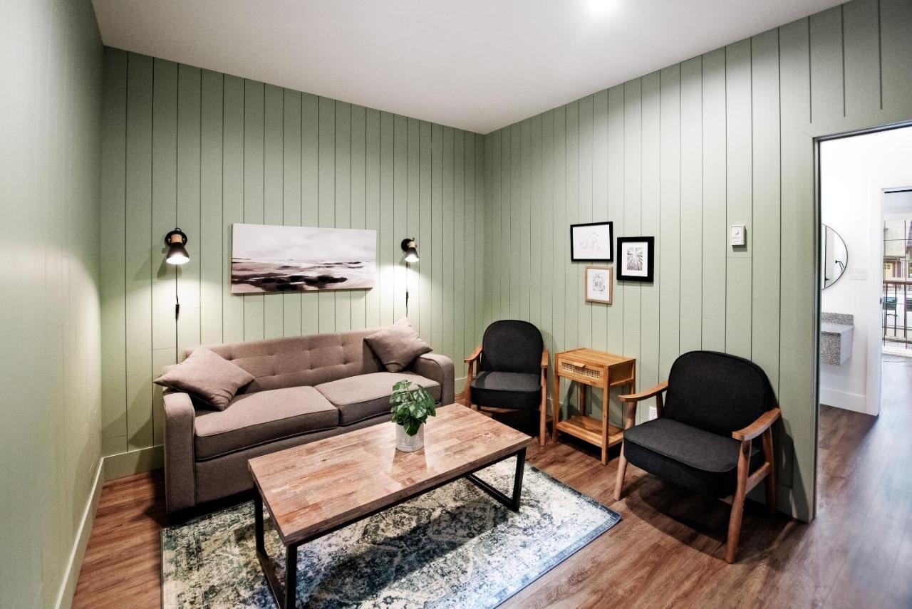 Waterton Glacier Suites Экстерьер фото