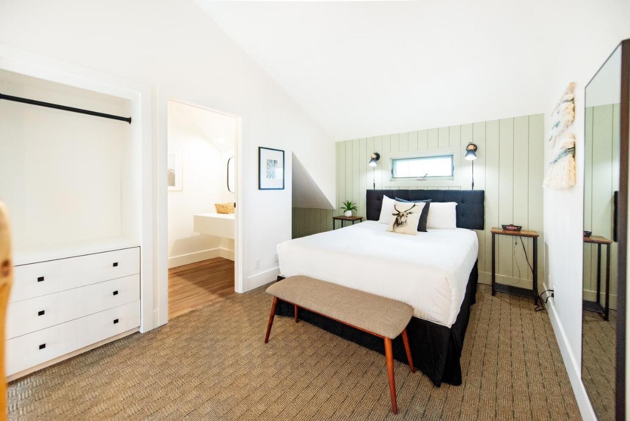 Waterton Glacier Suites Экстерьер фото