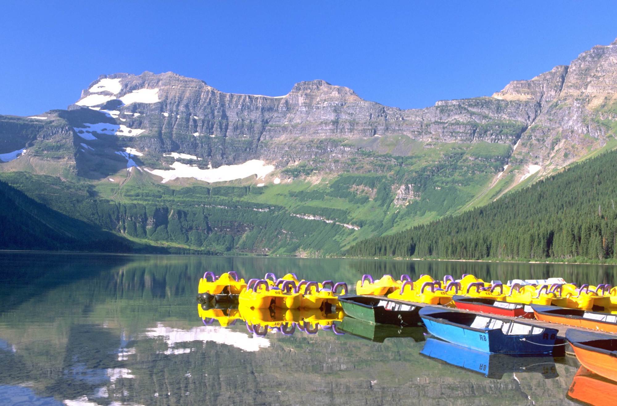 Waterton Glacier Suites Экстерьер фото